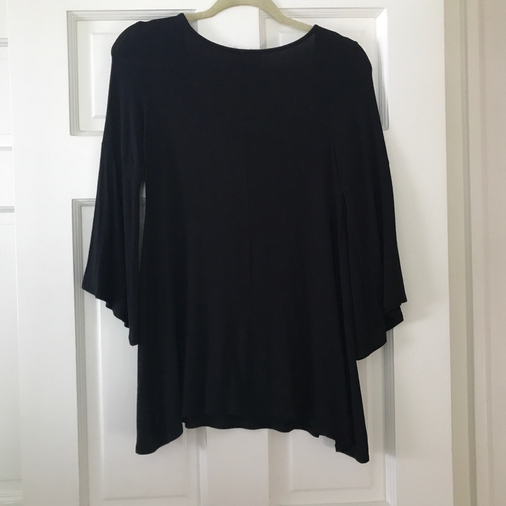 Ecoté Bonita Plunge Tunic Top - Picture 6 of 8